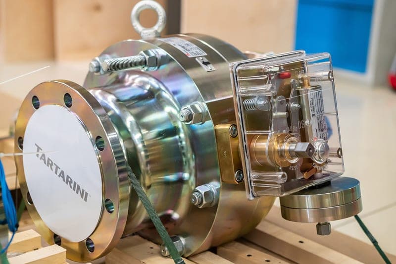 A high-capacity pancake air compressor with a roll cage